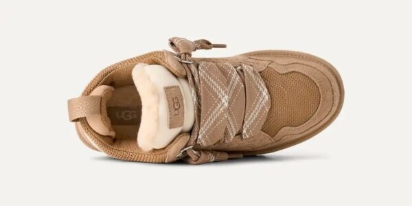 ⁦UGG Lowmel Sand נעלי סניקרס לנשים לואמל סנד⁩ – תמונה ⁦2⁩